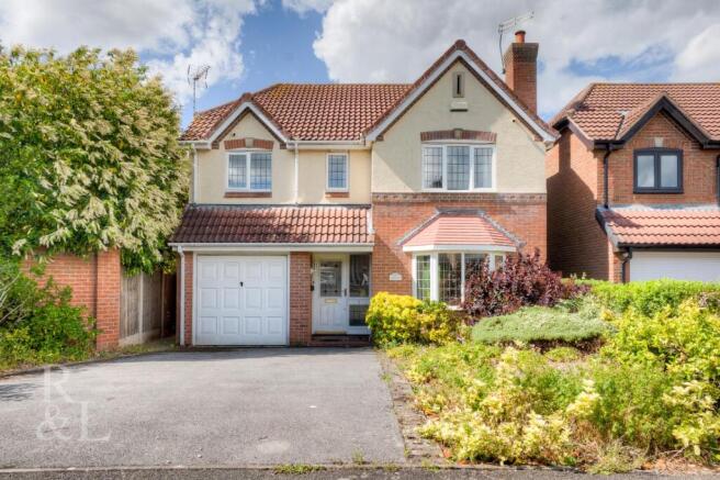 4 bed property, in Keswick Close, £425,000