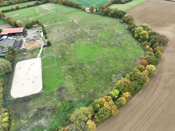 Land, in CM6, £6,000
