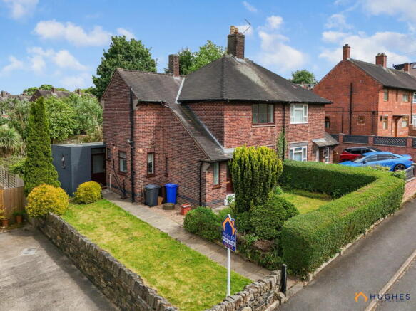 3 bed property, in St Margarets Road, £200,000
