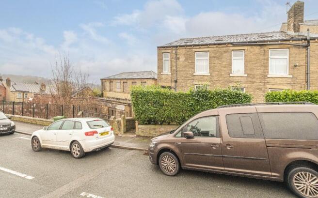 4 bed property, in Brook Street, £103,000