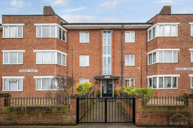 2 bed property, in Bonnersfield Lane, £329,950