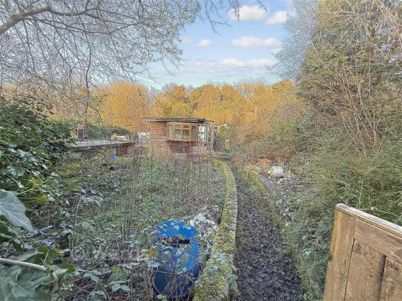 Studio, in Ridge Lane, £350,000