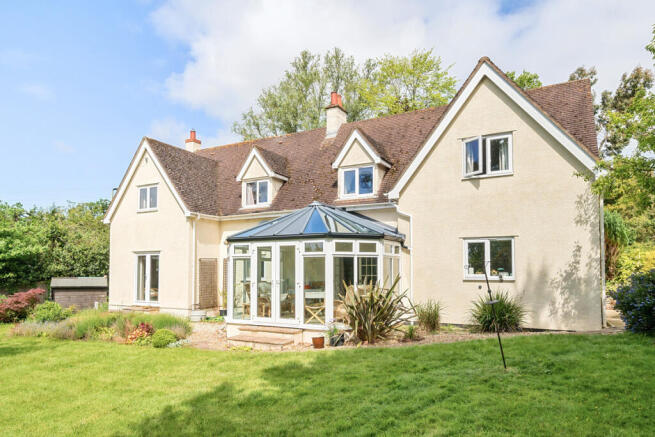 4 bed property, in Mill Lane, £825,000