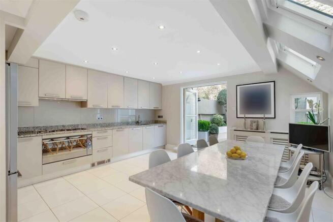 4 bed property, in Bovingdon Road, £2,450,000