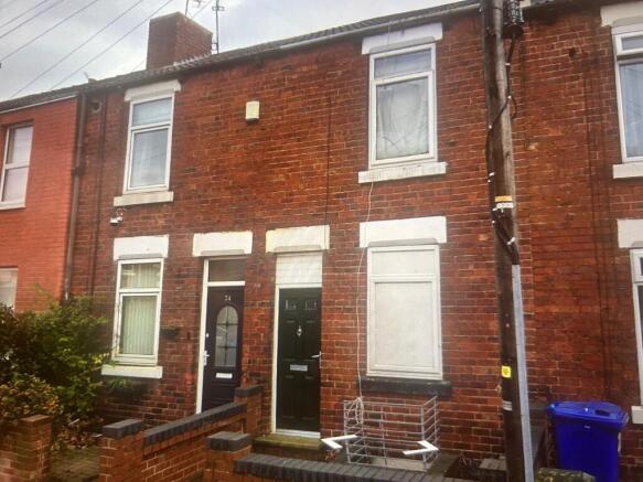 3 bed property, in Park Road, £90,000