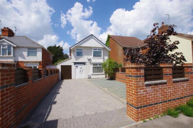 3 bed property, in Stratton Road, £325,000
