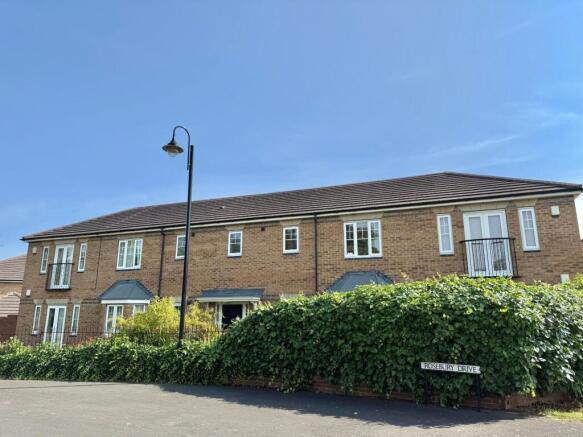 2 bed property, in Rosebury Drive, £118,750