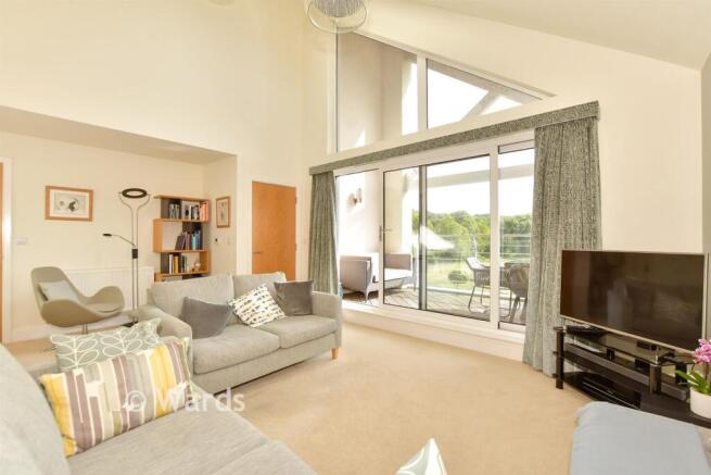 4 bed property, in Moncrieff Gardens, £770,000