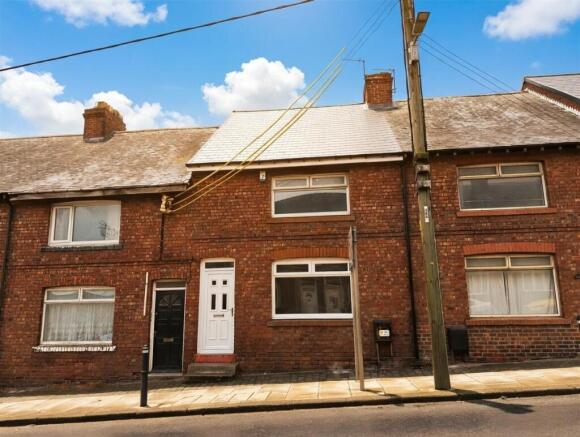 3 bed property, in Chatsworth Mews, £109,950