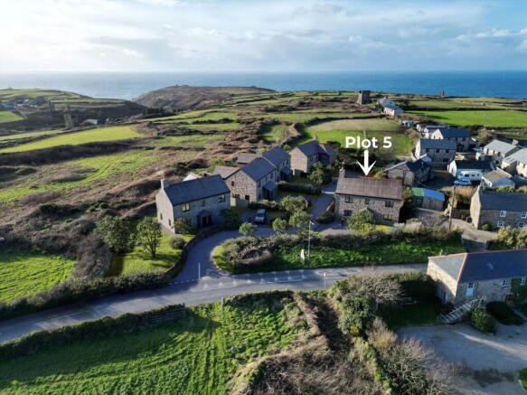 4 bed property, in Truthwall, £300,000