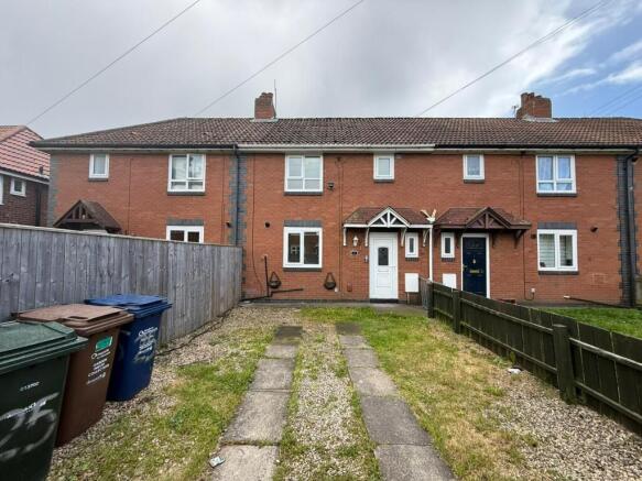 3 bed property, in Acanthus Avenue, £145,000