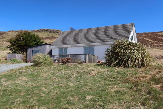 2 bed property, in Lochbay, £290,000