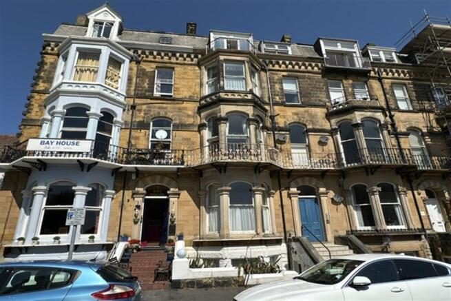 2 bed property, in Garden Flat, £135,000
