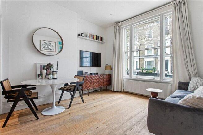 2 bed property, in Finborough Road, £550,000