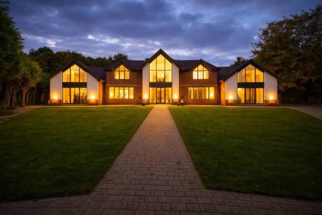 7 bed property, in Roman Park, £2,650,000