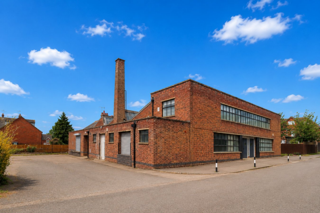 Land, in Beech Road, £600,000