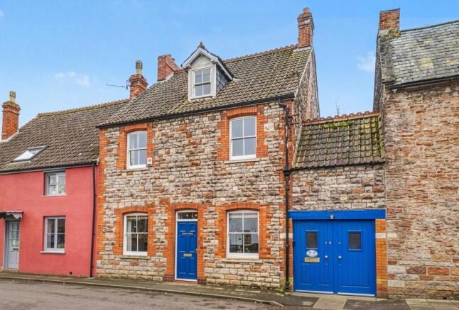 4 bed property, in Townhouse, £550,000