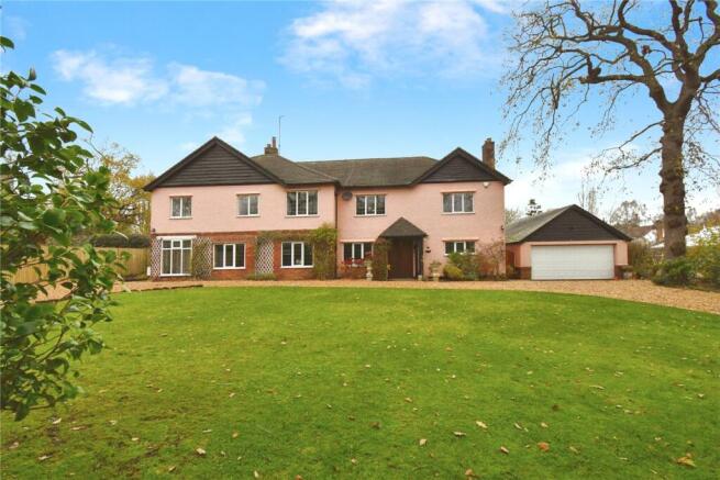 5 bed property, in Mount Road, £725,000