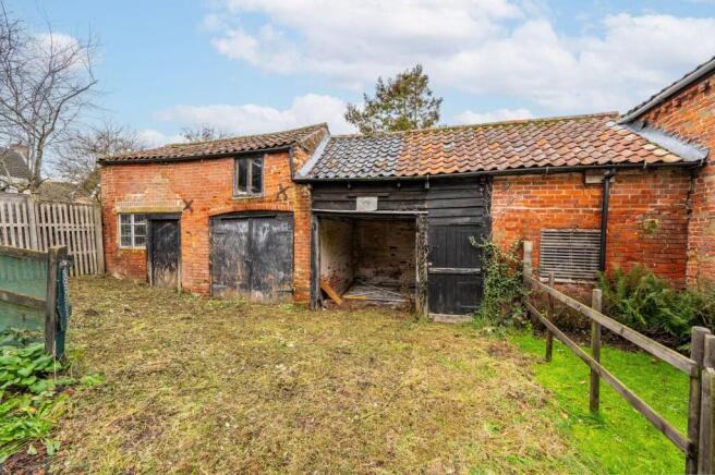 Land, in London Road, £100,000