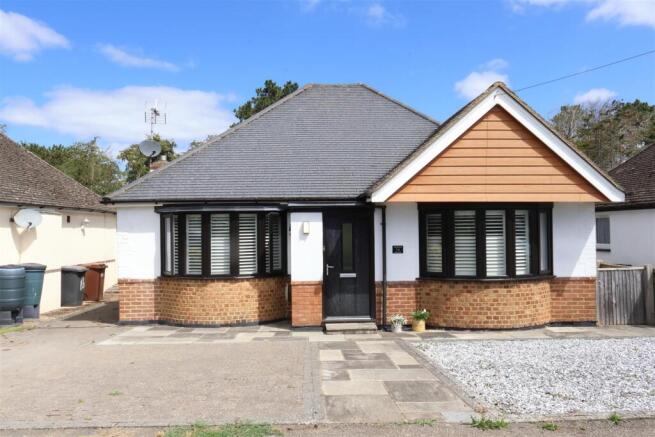 3 bed property, in Hyperion Avenue, £435,000