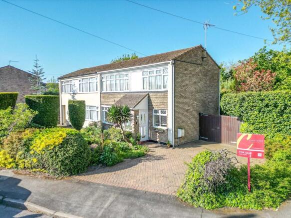 3 bed property, in Delves Crescent, £235,000