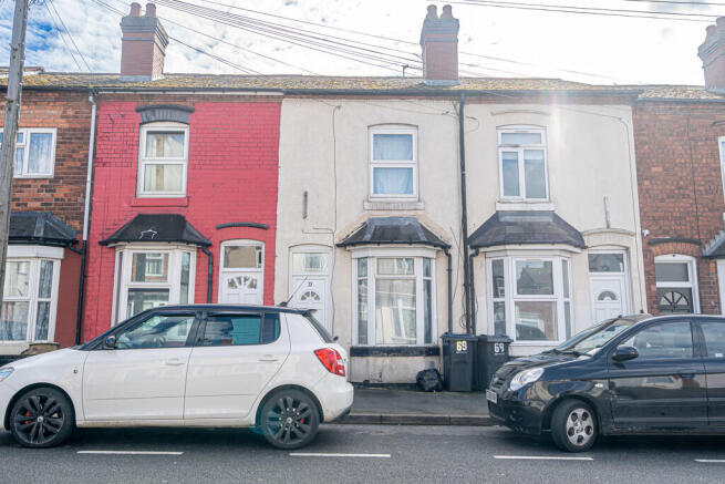 3 bed property, in Eva Road, £165,000