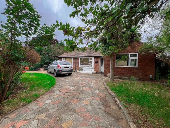 3 bed property, in Walton Road, £699,950