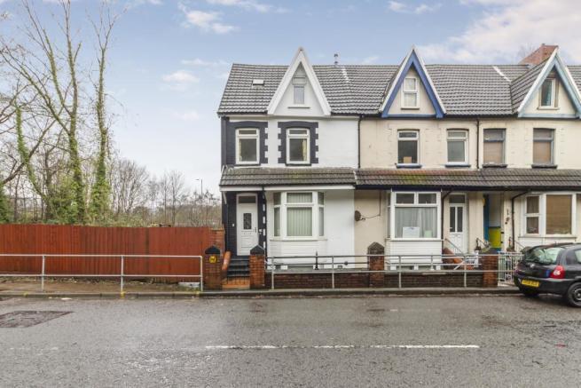 6 bed property, in Broadway, £285,000