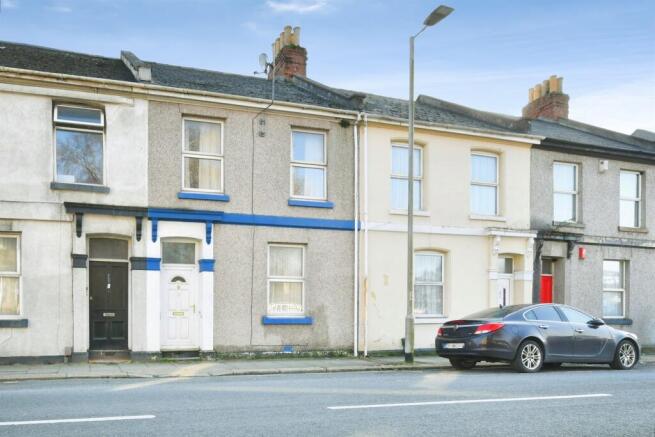 4 bed property, in St. Levan Road, £190,000