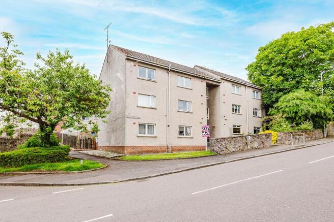 2 bed property, in St Cuthbert's Road, £40,000