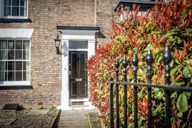 4 bed property, in Holgate Road, £550,000