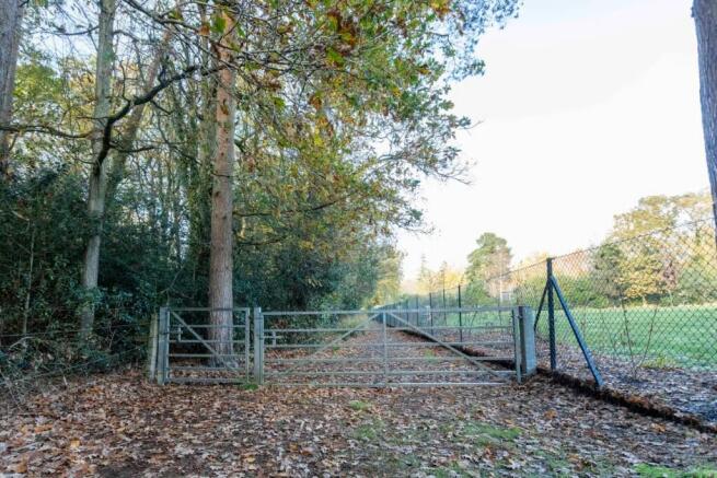 Land, in Potters Pool, £25,000