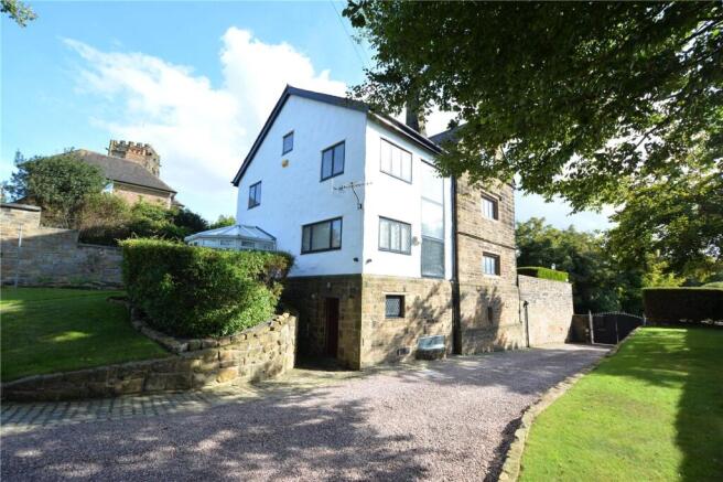 5 bed property, in Church Hill, £600,000