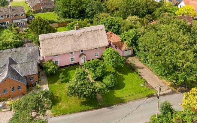 4 bed property, in Mill Street, £675,000