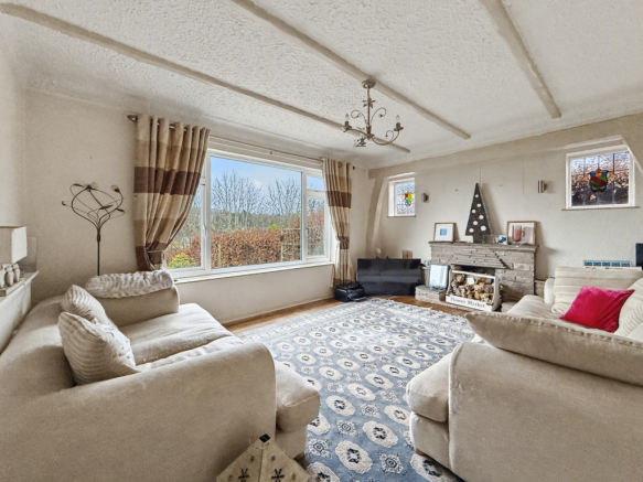 3 bed property, in The Ridgeway, £475,000
