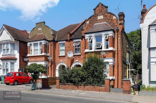 3 bed property, in Hindes Road, £395,000