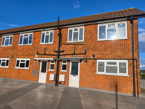 3 bed property, in Ilford, £280,000