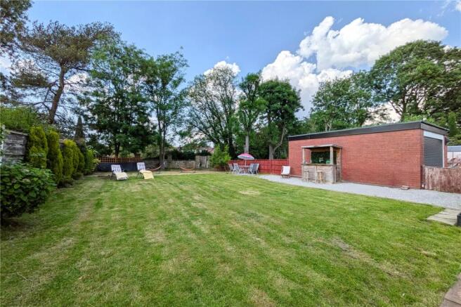 3 bed property, in Town Lane, £355,000