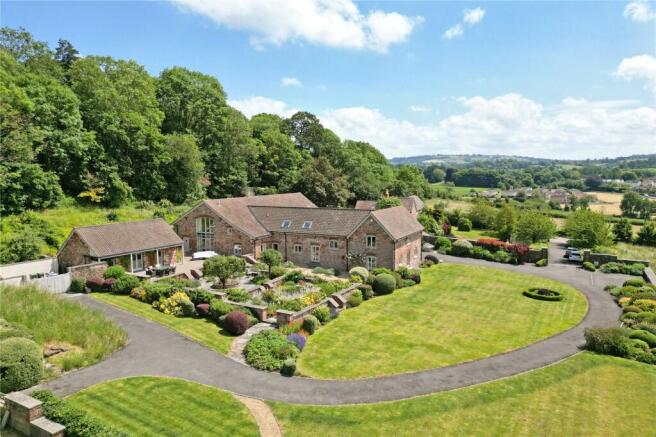 6 bed property, in Belmont Hill, £3,195,000