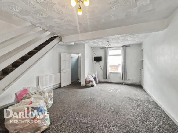 2 bed property, in Perthygleision, £80,000