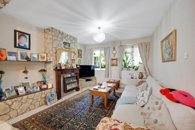 3 bed property, in Lionel Road North, £575,000
