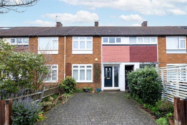 3 bed property, in Ivyday Grove, £600,000