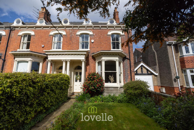 5 bed property, in Abbey Road, £375,000