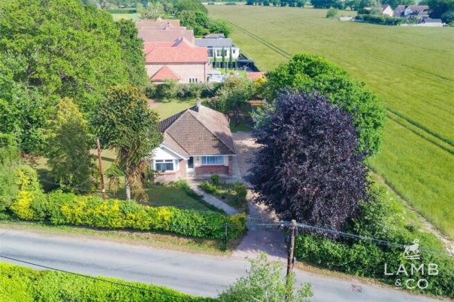 3 bed property, in Bentley Road, £525,000
