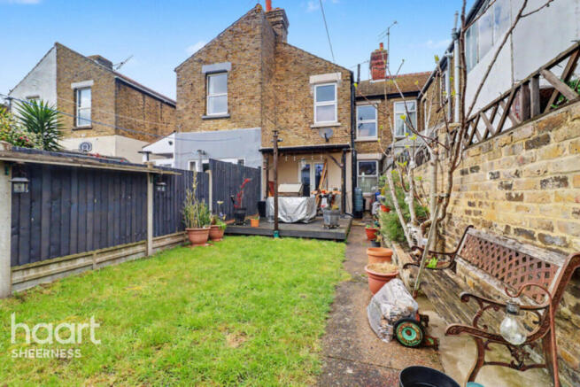 3 bed property, in Coronation Road, £180,000