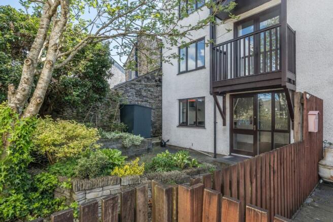 3 bed property, in Kirkbarrow Lane, £230,000