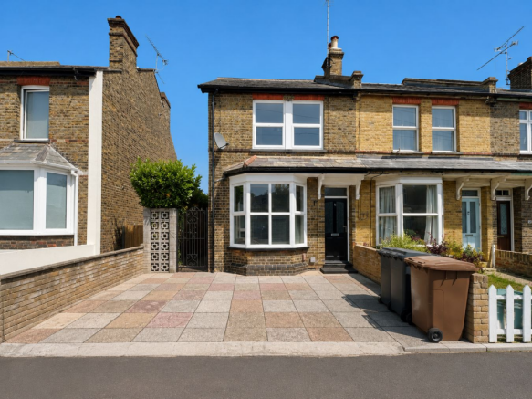 3 bed property, in Lady Lane, £450,000