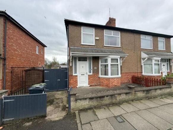 3 bed property, in Willow Road, £189,000