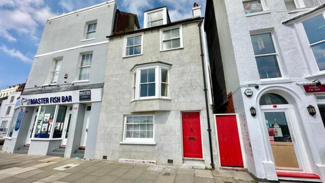 3 bed property, in East Parade, £300,000