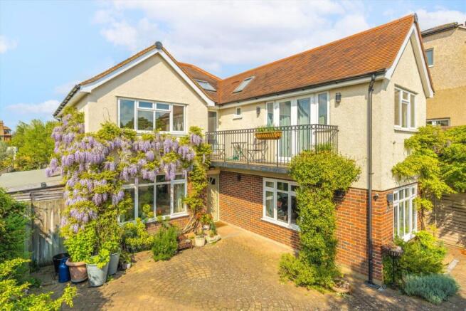 4 bed property, in Kenley Road, £1,500,000